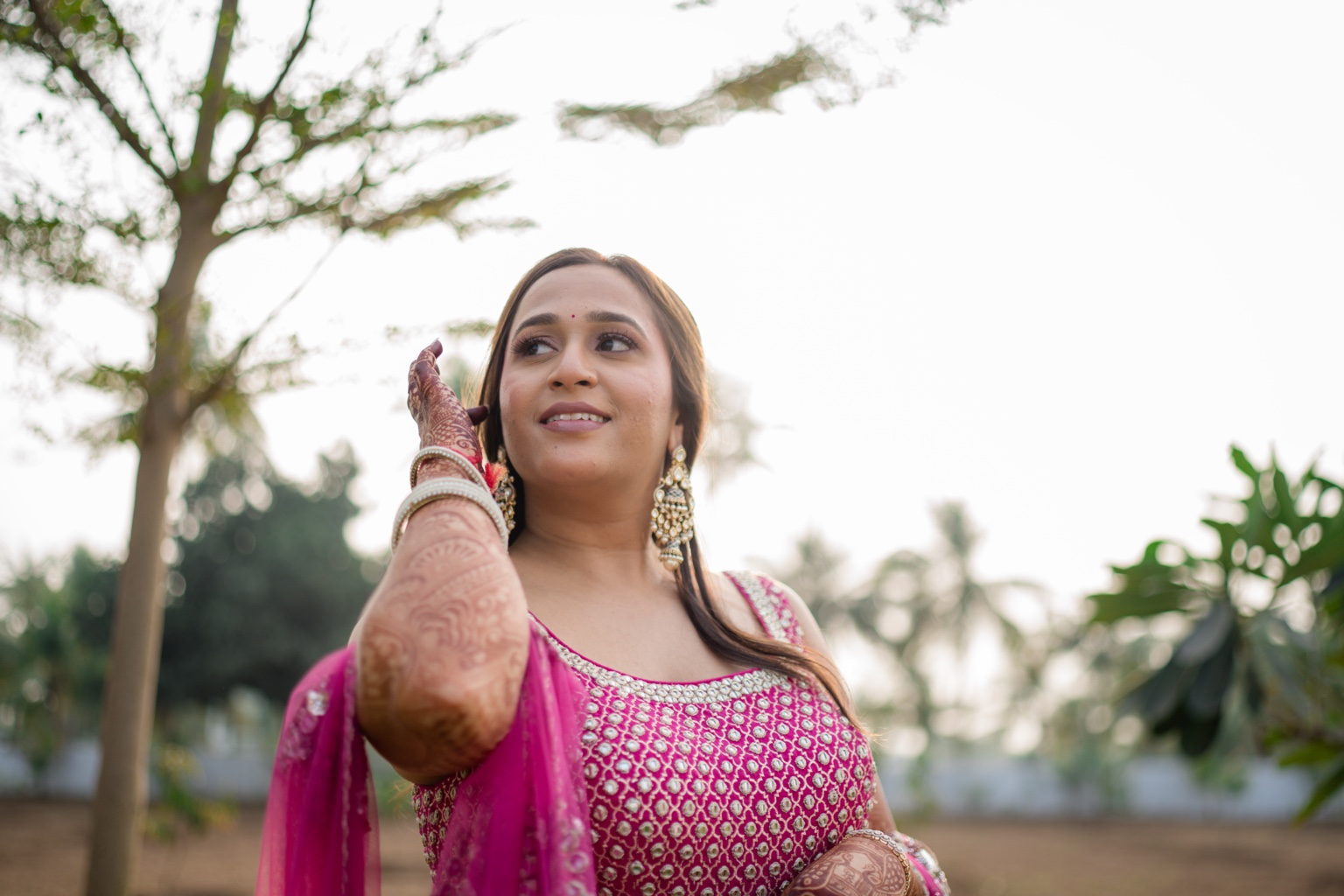 Riddhi in a bright pink traditional look